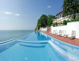 Oasis Riviera